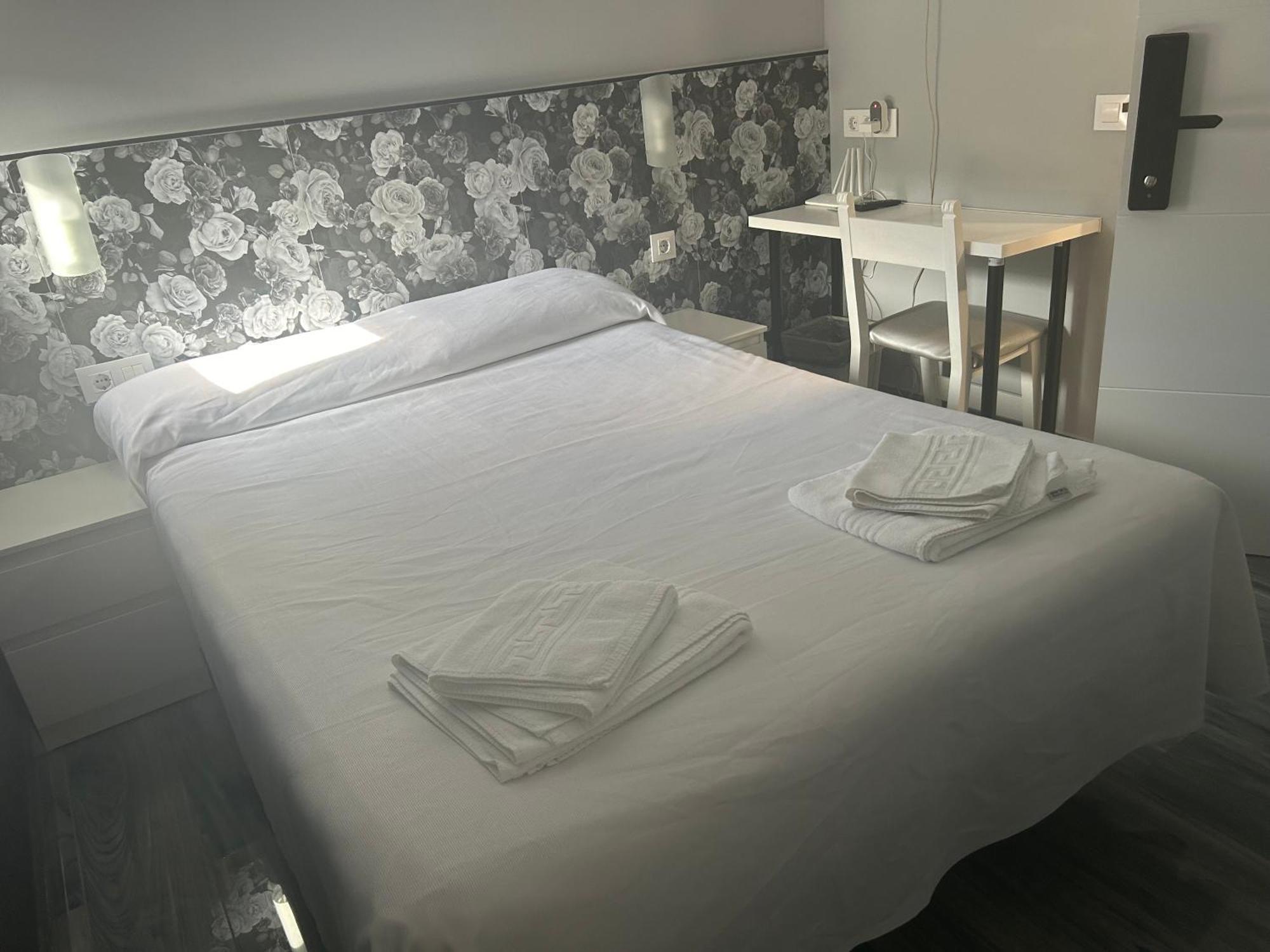 Casa Julian-Inn Madrid Esterno foto